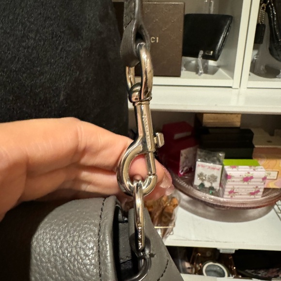 MARC JACOBS LEATHER CROSSBODY FOLD OVER FLAP BAG - Picture 6 of 10